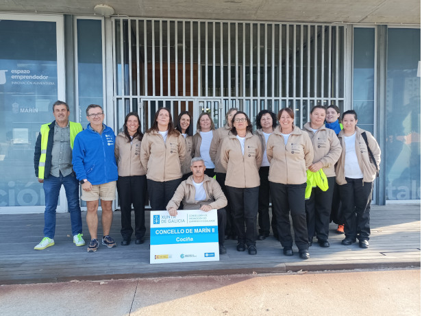 La Autoridad Portuaria organiza una visita a instalaciones pesqueras para los alumnos del Obradoiro de Emprego del Concello de Marín