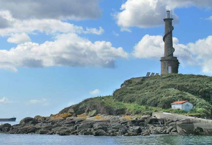 A Autoridade Portuaria acometerá melloras na contorna do Faro de Tambo