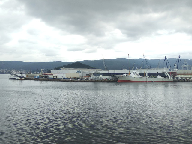 Intensa jornada en el puerto con la coincidencia de ocho mercantes