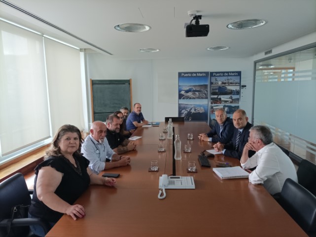 El presidente de la Autoridad Portuaria se reúne con representantes de las cofradías de la Ría