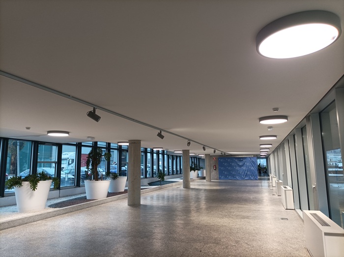 La Autoridad Portuaria renueva la iluminación interna de sus instalaciones para profundizar en la eficiencia energética