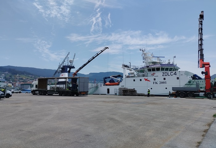 Cuatro buques simultanean descargas de pescado congelado en el Puerto