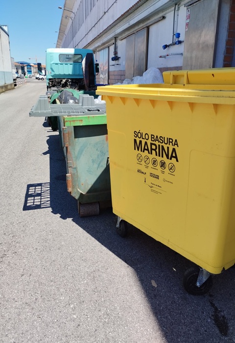 La Autoridad Portuaria de Marín retira 180 kilos de basura marina a través del proyecto Upcycling the Oceans