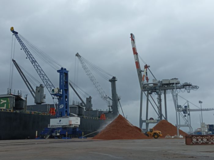 O porto medra un 30% nos cinco primeiros meses do ano