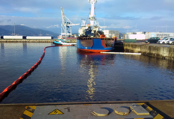 La Autoridad Portuaria pone a prueba su Plan Interior Marítimo con un simulacro de vertido